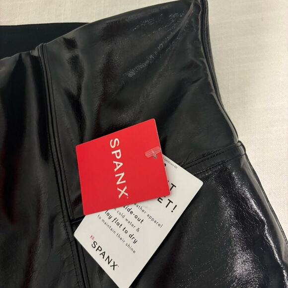 Spanx Faux Patent Leather Medium Leggings Classic - Black 20301R - Picture 5 of 9